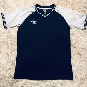🔥🔥🔥Umbro V-Neck Kids Large (12-14)